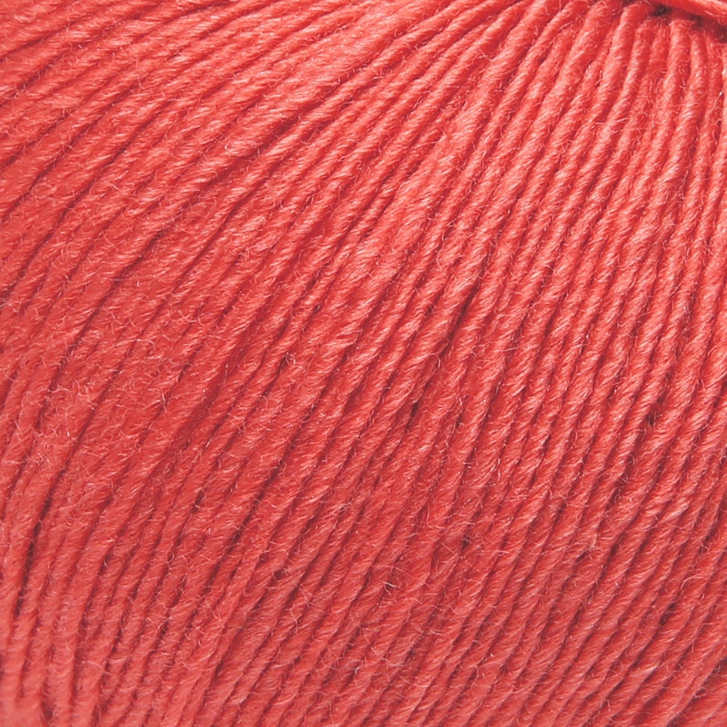GGH Dentelle | Laine mérinos avec soie | 25g - 170m | 027 - Rouge Mars